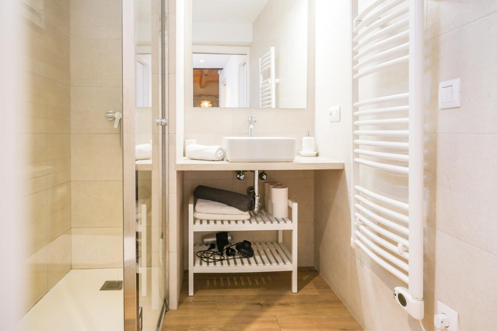 Ganganell Atic Apartamento Con Terraza En Besalú Kültér fotó