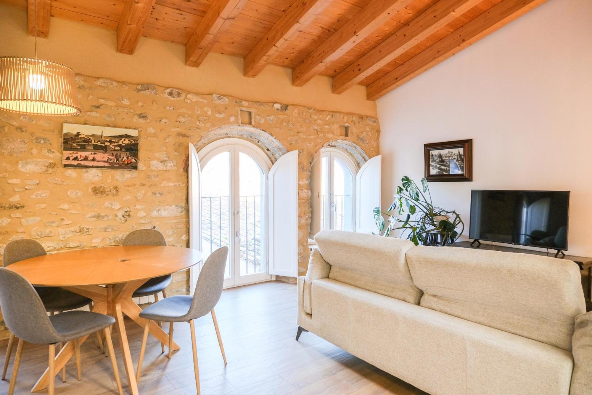 Ganganell Atic Apartamento Con Terraza En Besalú Kültér fotó