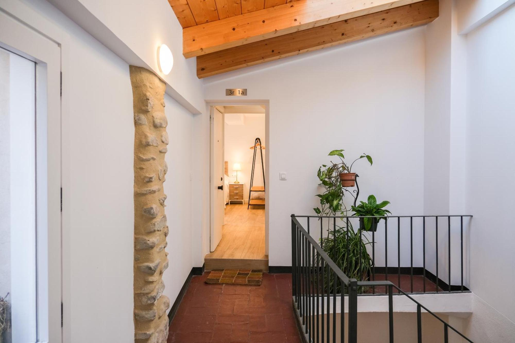 Ganganell Atic Apartamento Con Terraza En Besalú Kültér fotó